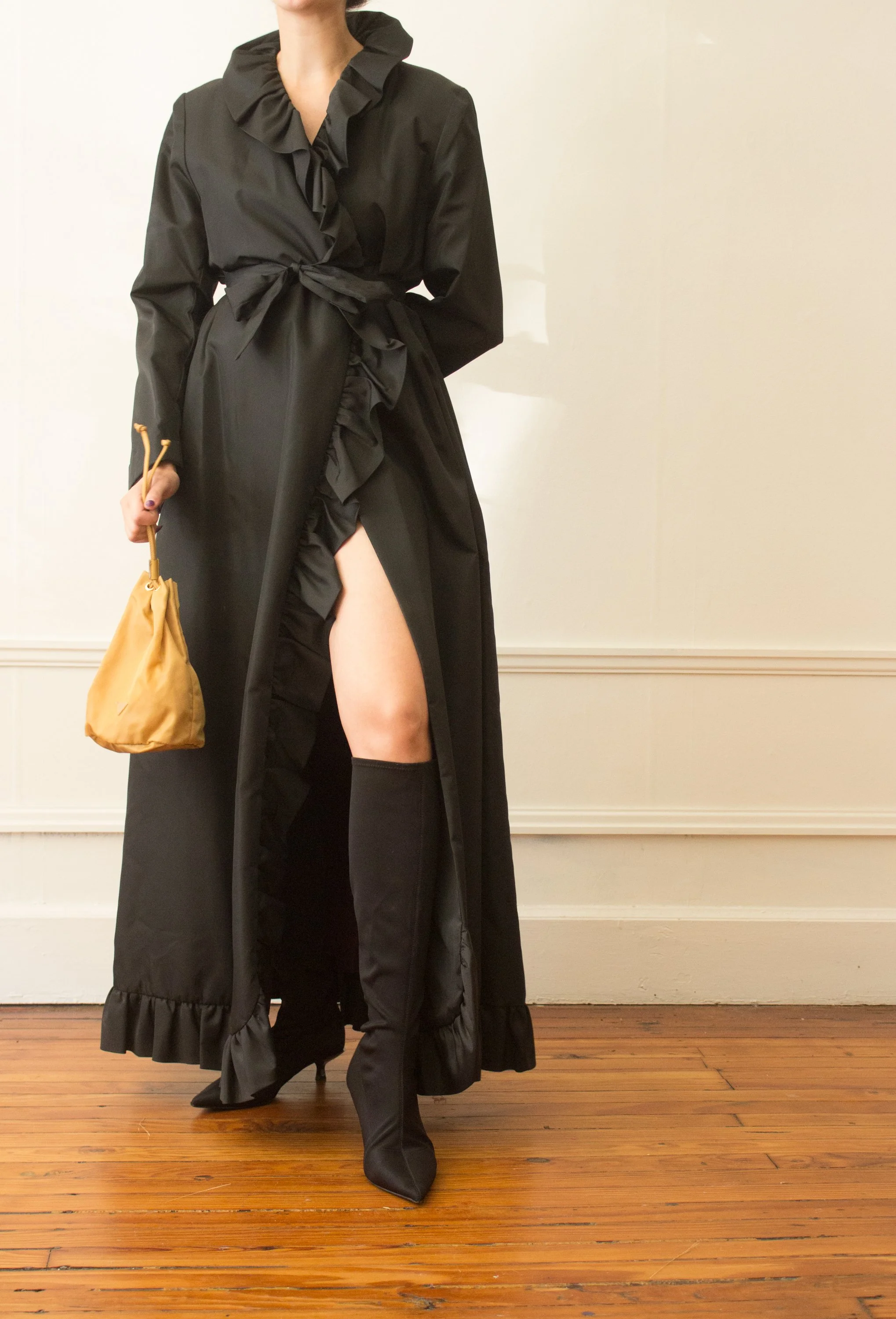 varet street back tuck coat ブラック Jane Long Coat - Black – The Frankie Shop